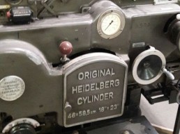 Corte E Vinco Automática Heidelberg Ksba - Cinza