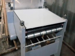 Acopladeira Manual De Micro Ondulado Marca Musa - 80 Cm