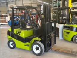 Empilhadeira Clark Aesa C25 L - 2500 Kg - 03 Unidades