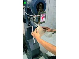 Máquina De Colagem De Canto De Caixa Rígida - Koten Tj-40