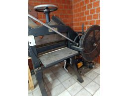 Guilhotina Elétrica Augusta - 69 Cm