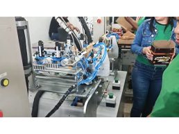 Máquina Semiautomática Para Fabricação De Caixas Fundo Quadrado 